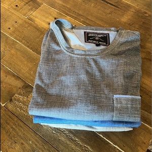 UnderArmour Roadrunner 2 piece athletic t-shirt bundle